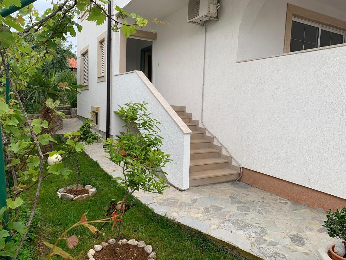 Apartman Kartec كرك المظهر الخارجي الصورة