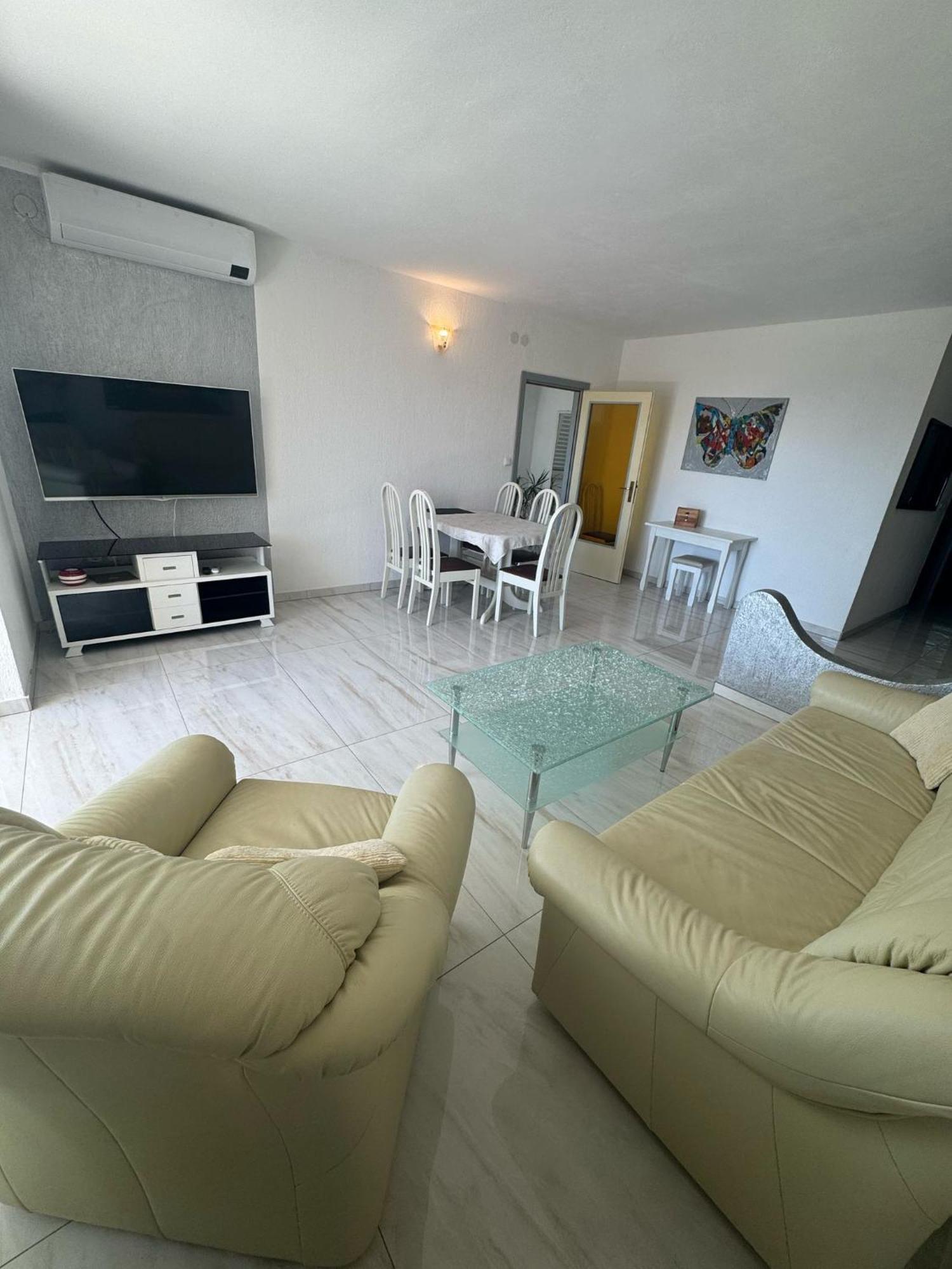 Apartman Kartec كرك المظهر الخارجي الصورة