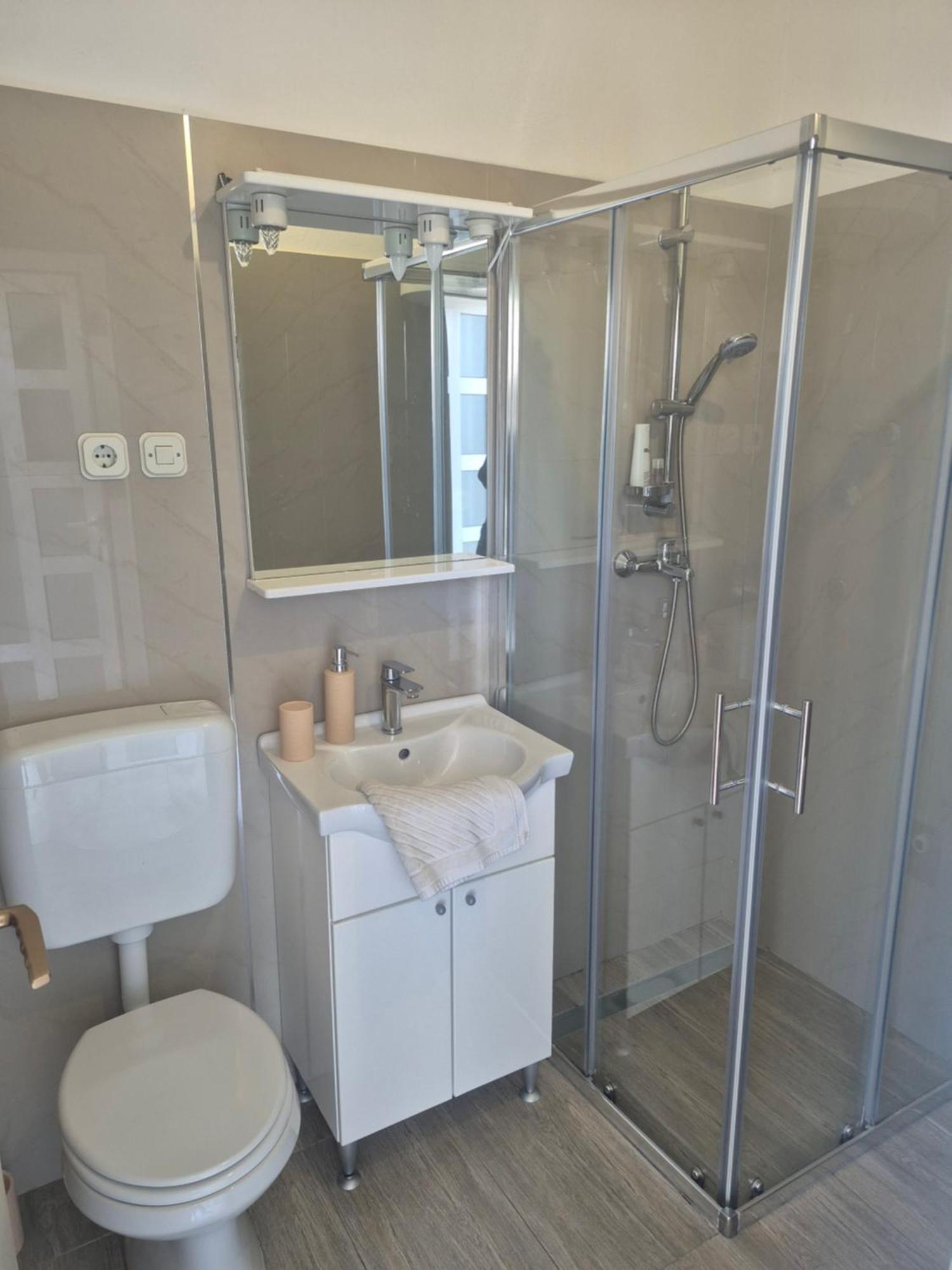 Apartman Kartec كرك المظهر الخارجي الصورة