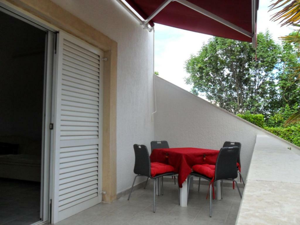 Apartman Kartec كرك المظهر الخارجي الصورة